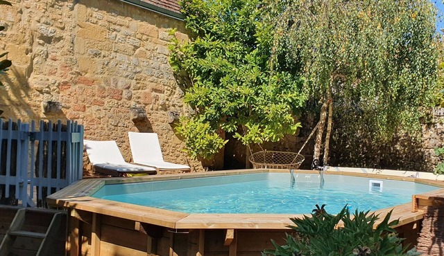 Charming House with Terrace and Private Pool – Central Domme