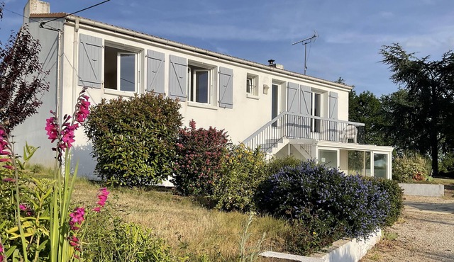 Charming house with views of the vineyard