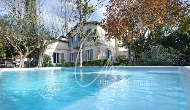 Charming Houses 1644