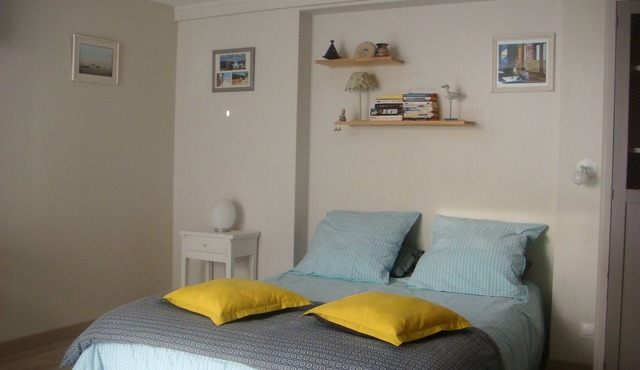 Charming housing ground garden 3Pers quiet residential 400m beach/C. Thalasso