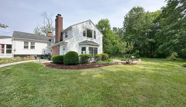 Charming Hudson Farmhouse on 12 Acres - 2 Miles from Cuyahoga Valley Nat’l Park