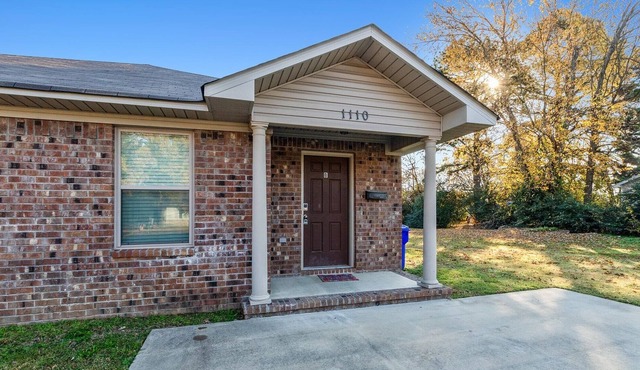 Charming in Conway (3-Bedroom) by RedAwning