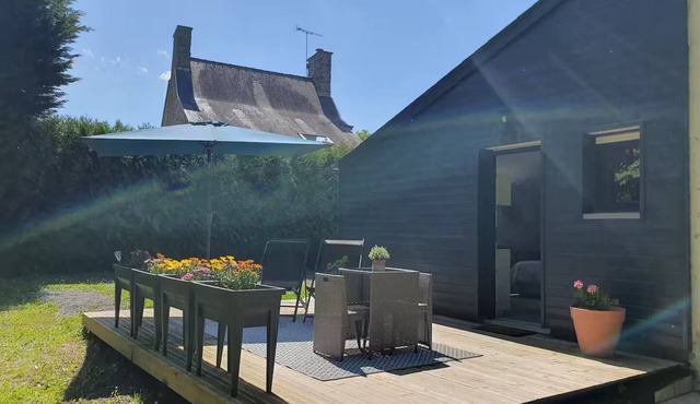 Charming independent studio with terrace