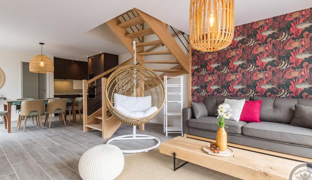 Charming independent house in Portbail with pets allowed and parking