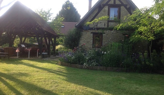 Charming Individual cottage" La Petite Grange" for maximum 4 people