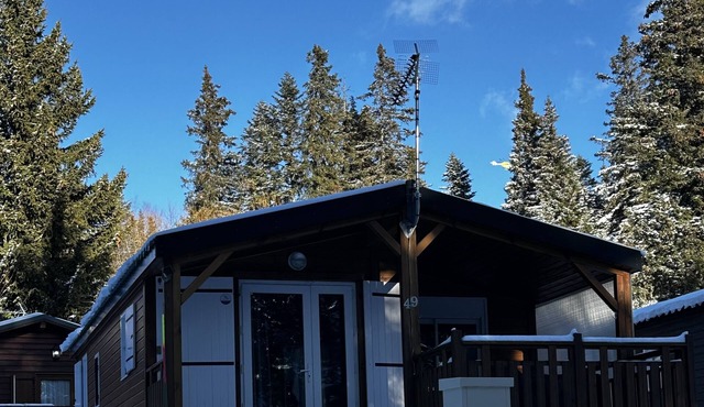 Charming individual chalet, very comfortable, located at the bottom of the ski slopes