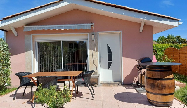 Charming industrial-style house with private terrace