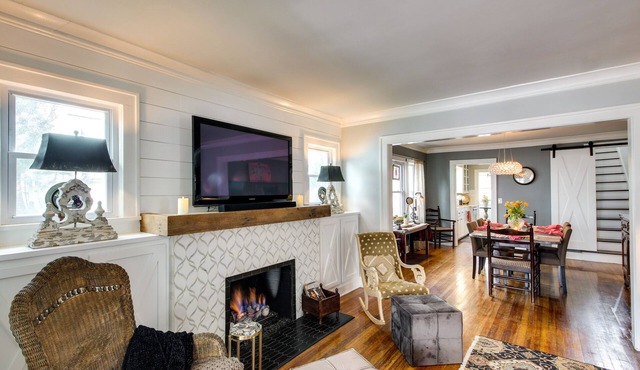 Charming Kansas City Cottage 5 Mi to Downtown