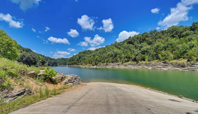 Charming Kentucky Farmhouse w/ Fire Pit & Grill!