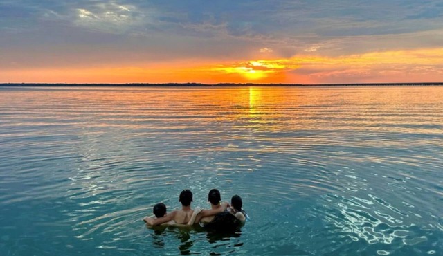 Charming lake cabin in East Tawakoni - Waterfront. on the lake!