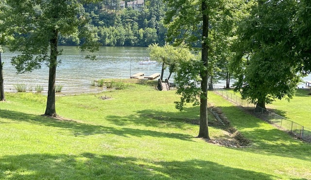Charming Lake Catherine/Ouachita River Lake House w/Boat Dock