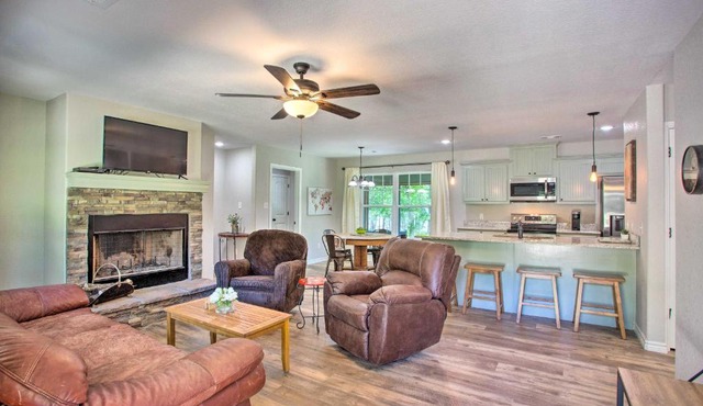 Charming Lake Fork Cottage with Screened-In Porch!
