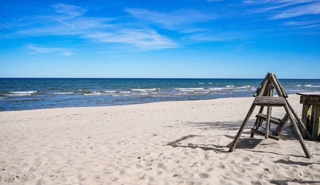 Charming Lake Huron Cottage Private Beach Access