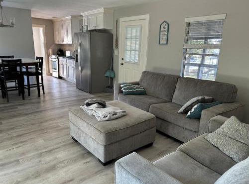 Charming Lake Livingston Home!
