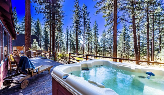 Charming Lake Tahoe Cabin walking distance to beach! (EP432)