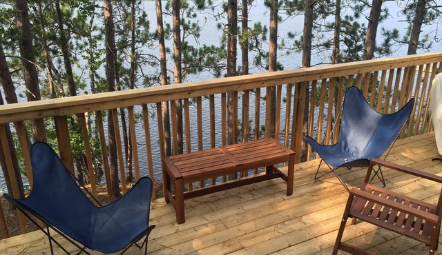 Charming Lake Weslemkoon Retreat
