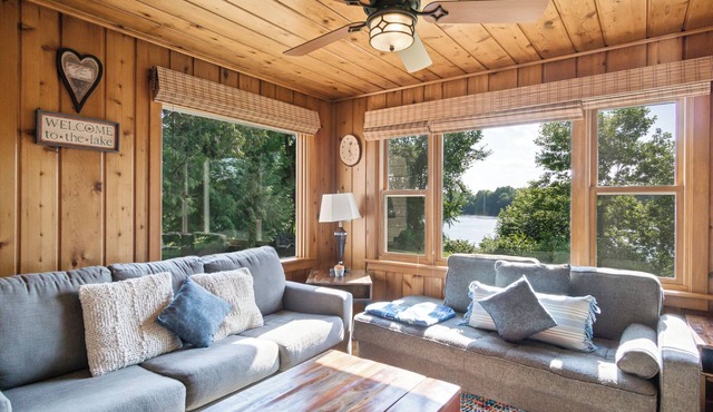 Charming Lake Wissota Cabin Retreat