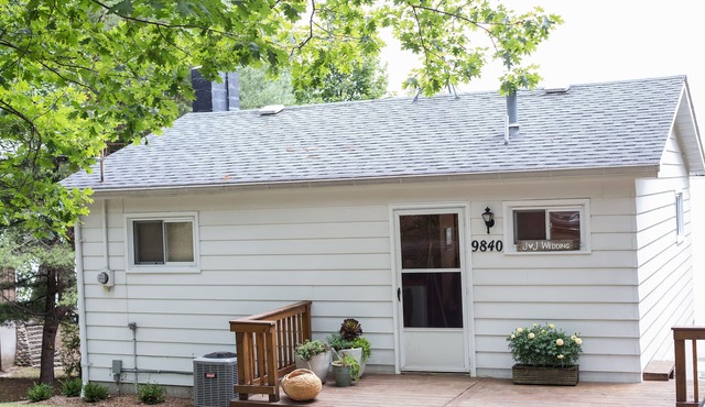 Charming Lakefront Cottage on All Sports Lake