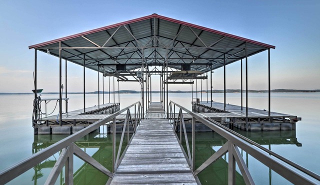 Charming Lakefront Home w/Grill & Fire Pit!