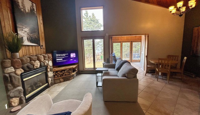 Charming Lakehome Central to Superior's North Shore Attractions 2 Bed/1 Bath