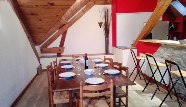 Charming lakeside apartment with private beach ANNECY