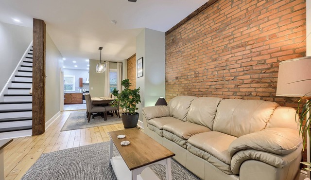 Charming Lancaster City Townhome, Quiet Street and Walkable Location