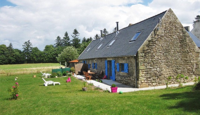 Charming Large Cottage between Countryside and Sea