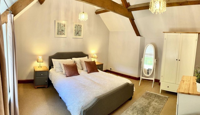 Charming Large Detached Cottage in the Brecon Beacons Park