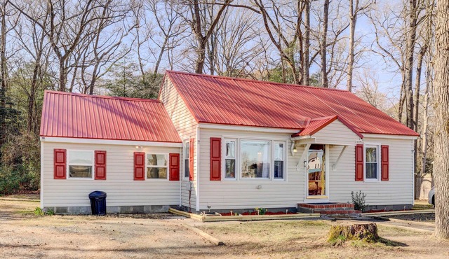 Charming Laurel Home w/Gazebo & Fireplace!