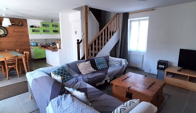 Charming, light-filled stone vacation home, rated 3*.