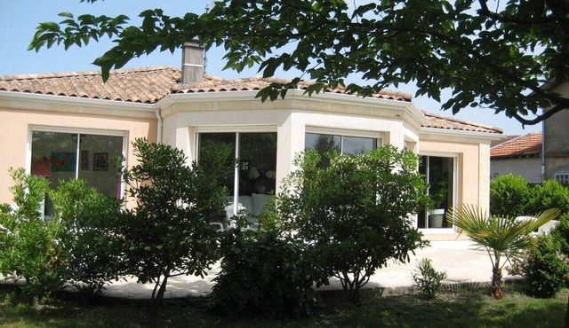 Charming light-filled house on the vineyard, beach and gastronomy route