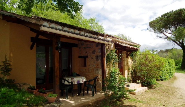 Charming little cottage in an exceptional Holiday Resort * in Dordogne-Lot