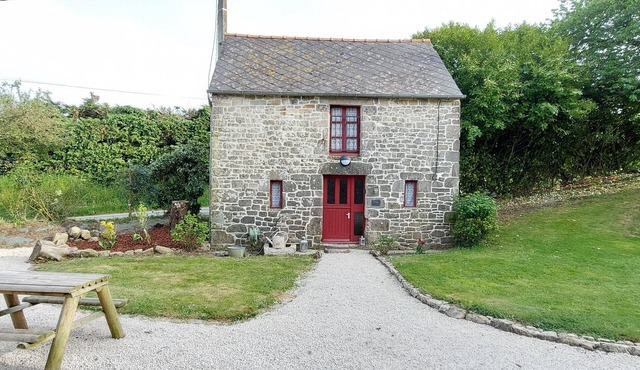 Charming little cottage in beautiful peaceful countryside setting