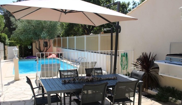 charming little house beachside private pool