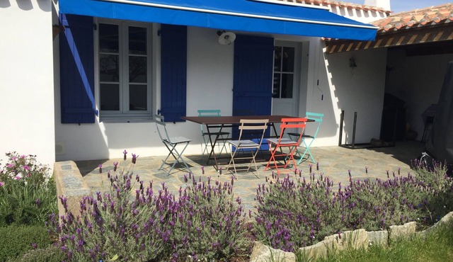 Charming little house for rent, peaceful neighborhood near the harbour