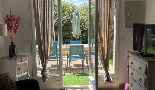 Charming little house between nature and the sea