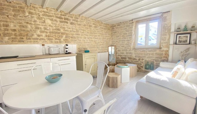 Charming little house with exposed stonework