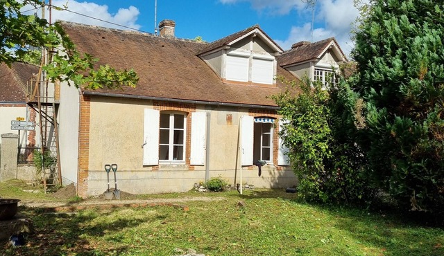 Charming longère in the heart of the Loiret near the Orléans canal and its large garden