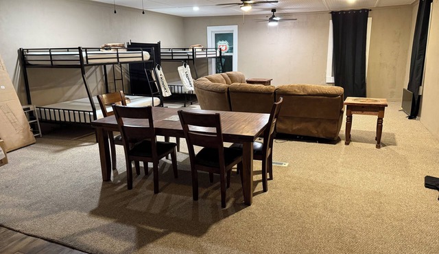 Charming Lodge in Bryson Tx with AC