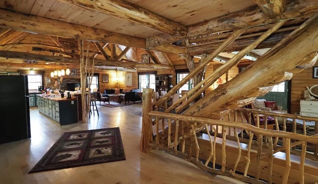 Charming lodge with 4 bedrooms and WiFi, AC in Saint Johnsville