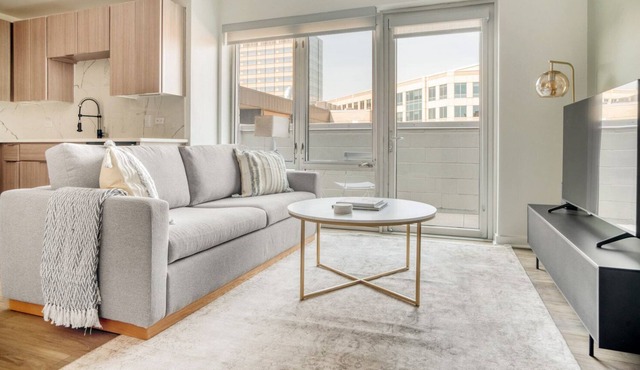 Charming LoDo 1BR w/ W/D, Pool & Gym, near Union Station, by Blueground