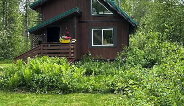 Charming loft cabin just 7 minutes from downtown