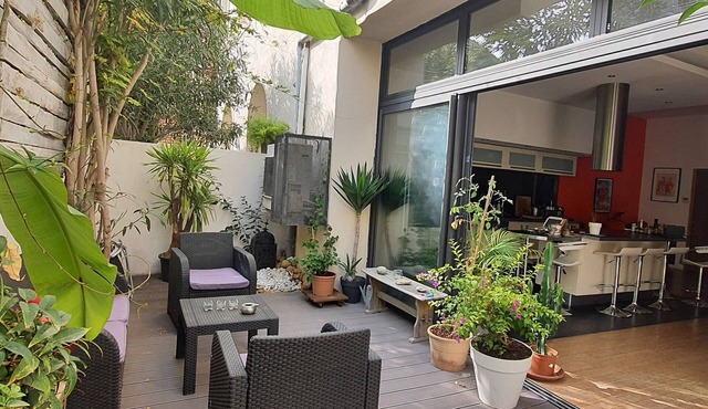 Charming LOFT with quiet inner courtyard 10 minutes from the center