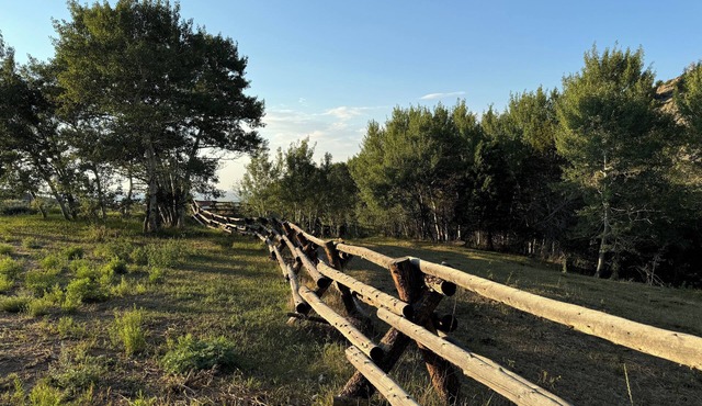 Charming log cabin above Riverside - perfect for your getaway
