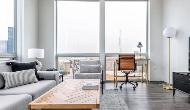 Charming Logan Square 2BR w/Gym, Roof Deck, 1 block to L, by Blueground