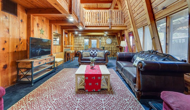 Charming Lubbock Vacation Rental w/ Fireplaces