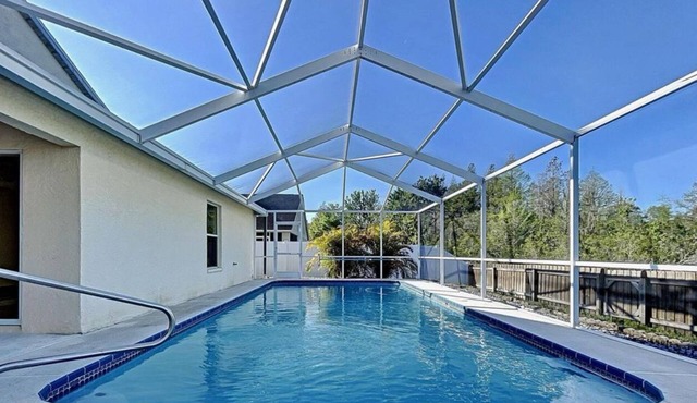 Charming Lutz guest house