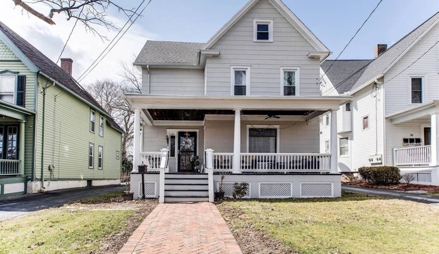 Charming Main Street Home: Located in the heart of the Finger Lakes
