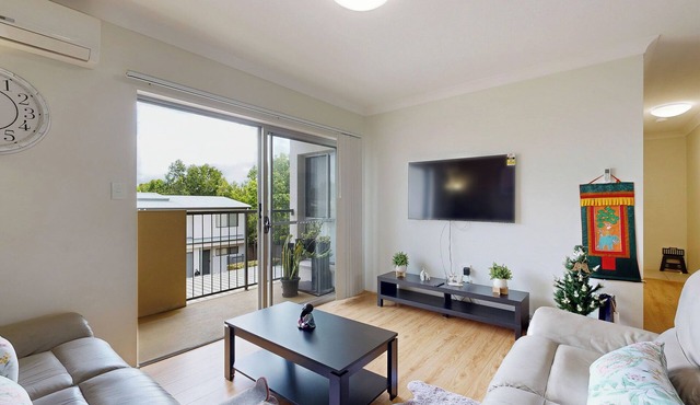 Charming Mango Hill Escape