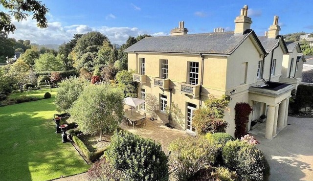 Charming manor house St. Anna in Torquay